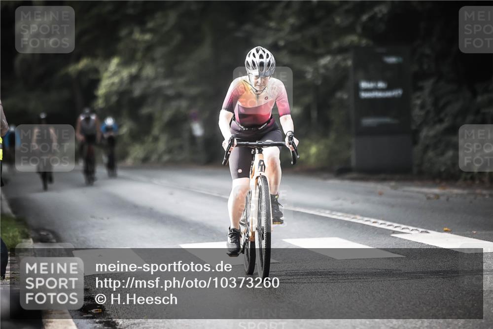 13.09.2026 - Stadtparktriathlon H.Heesch http://msf.ph/oto/10373260 13.09.2026 10:53:01 Radfahren 405, 449, 504, 553, 691 meine-sportfotos.de