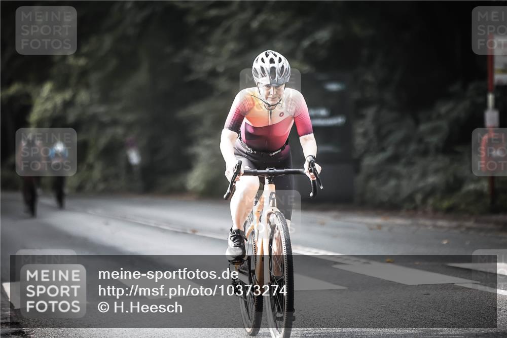 13.09.2026 - Stadtparktriathlon H.Heesch http://msf.ph/oto/10373274 13.09.2026 10:53:02 Radfahren 403, 405, 449, 504, 553, 691 meine-sportfotos.de
