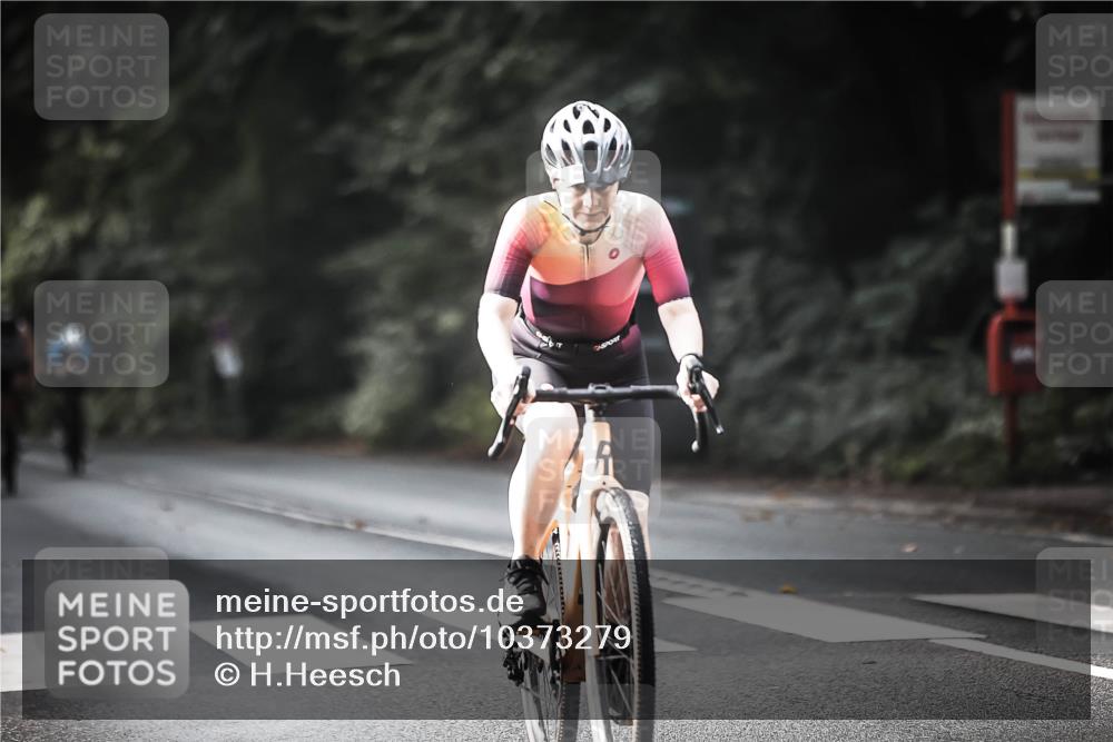 13.09.2026 - Stadtparktriathlon H.Heesch http://msf.ph/oto/10373279 13.09.2026 10:53:02 Radfahren 403, 405, 449, 504, 553, 691 meine-sportfotos.de