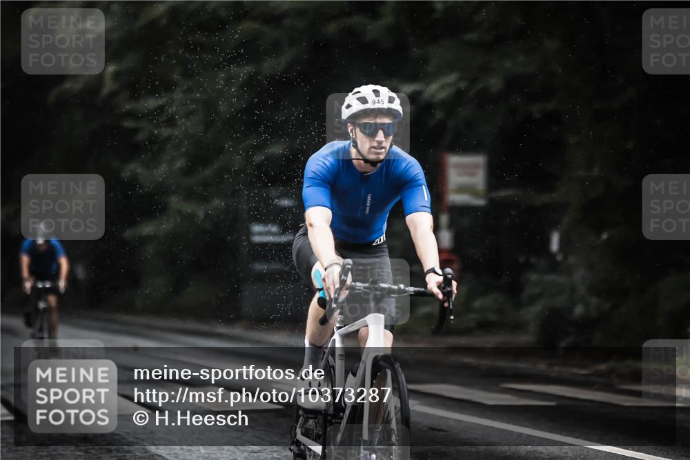 13.09.2026 - Stadtparktriathlon H.Heesch http://msf.ph/oto/10373287 13.09.2026 12:09:25 Radfahren 794, 841, 935, 945, 1039 meine-sportfotos.de