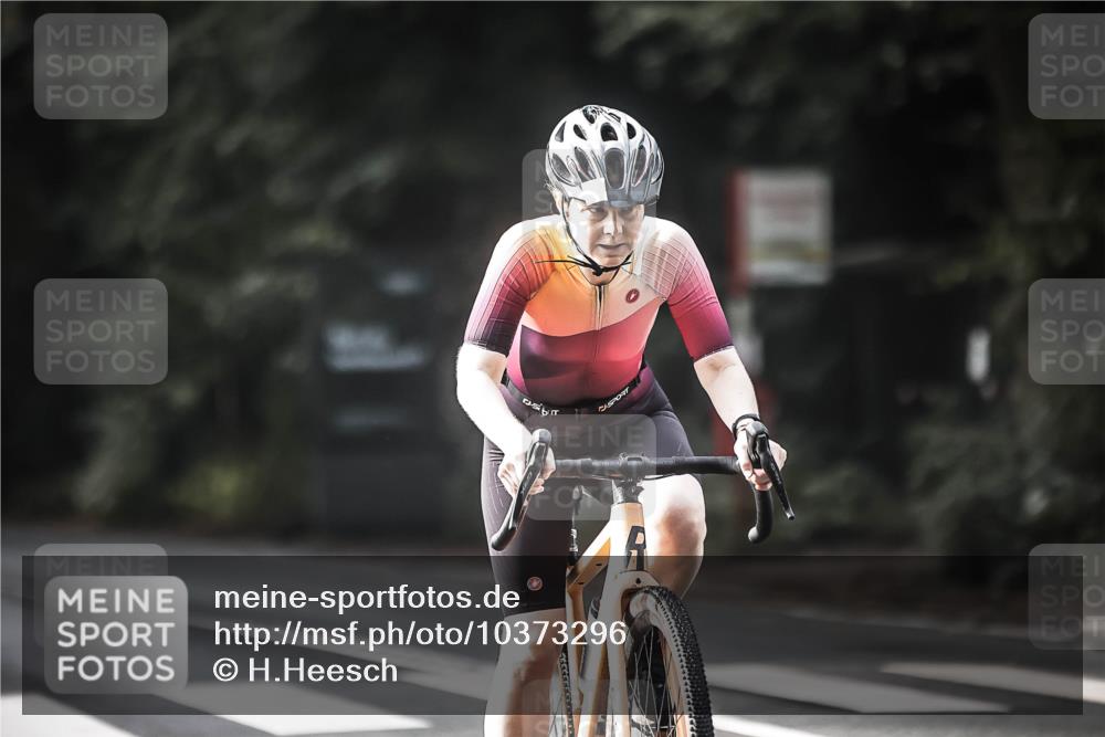13.09.2026 - Stadtparktriathlon H.Heesch http://msf.ph/oto/10373296 13.09.2026 10:53:02 Radfahren 403, 405, 449, 504, 553, 691 meine-sportfotos.de