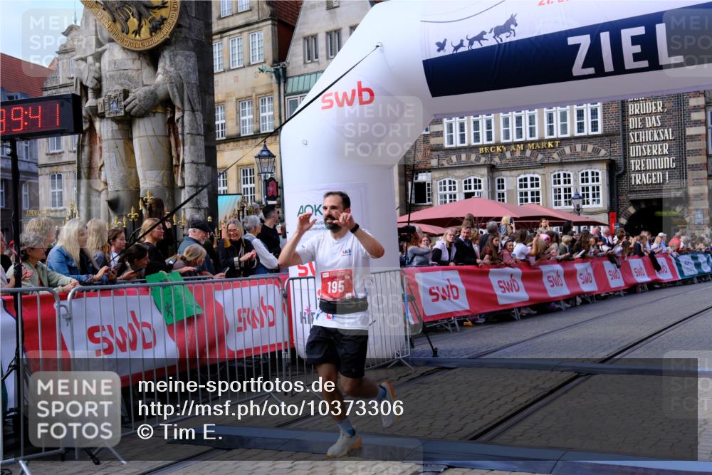 13.09.2026 - 21. swb-Marathon Bremen Tim E. http://msf.ph/oto/10373306 13.09.2026 13:10:30 Ziel 623, 957, 2020, 3959, 5532, 8064, 8709, 9817 meine-sportfotos.de