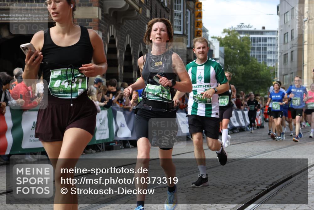 13.09.2026 - 21. swb-Marathon Bremen Strokosch-Dieckow http://msf.ph/oto/10373319 13.09.2026 13:37:02 Ziel 164, 551, 813, 843, 1936, 2275, 2467, 2673, 2731, 2819, 2823, 3067, 3541, 3585, 3635, 3815, 3874, 3998, 4006, 4050, 4182, 4216, 4304, 4335, 4414, 4676, 4892, 5061, 5447, 5656, 5781, 5823, 6050, 6280, 6340, 6516, 6568, 6966, 7039, 7229, 7237, 7249, 7344, 7640, 7656, 7765, 7808, 8498, 8685, 8723, 8790, 9658, 9776, 9807, 10068, 10070, 950, 1180, 1854, 1991, 2531, 3333, 3732, 3894, 4932, 4947, 5547, 5577, 5612, 6046, 6629, 6904, 6947, 6961, 7006, 7937, 8268, 9701 meine-sportfotos.de