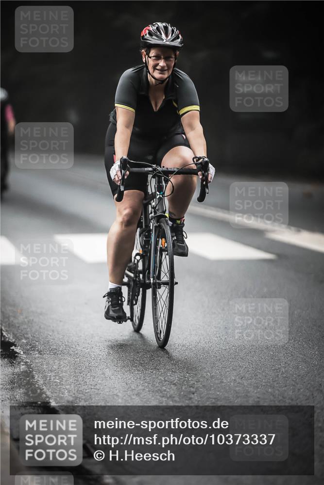 13.09.2026 - Stadtparktriathlon H.Heesch http://msf.ph/oto/10373337 13.09.2026 10:23:16 Radfahren 216, 219, 407, 456 meine-sportfotos.de