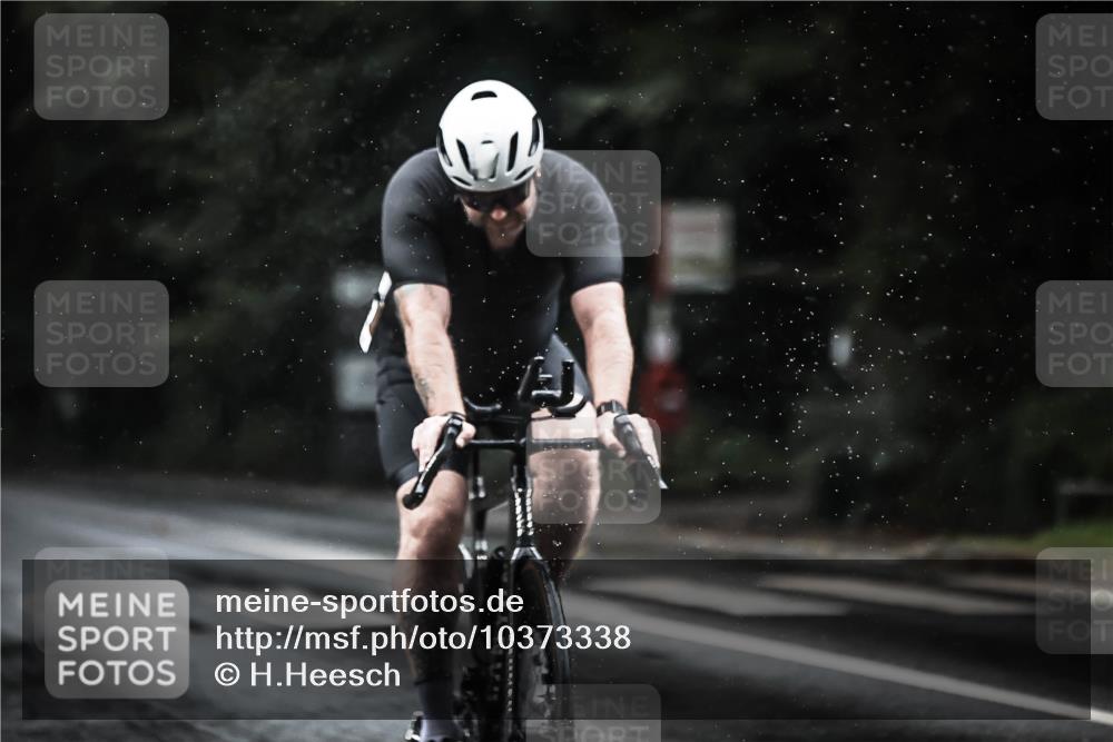 13.09.2026 - Stadtparktriathlon H.Heesch http://msf.ph/oto/10373338 13.09.2026 12:09:28 Radfahren 794, 841, 935, 945, 1039 meine-sportfotos.de