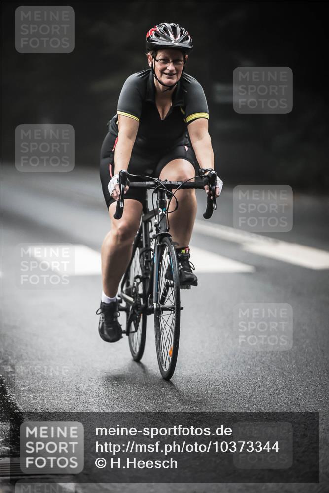 13.09.2026 - Stadtparktriathlon H.Heesch http://msf.ph/oto/10373344 13.09.2026 10:23:16 Radfahren 216, 219, 407, 456 meine-sportfotos.de