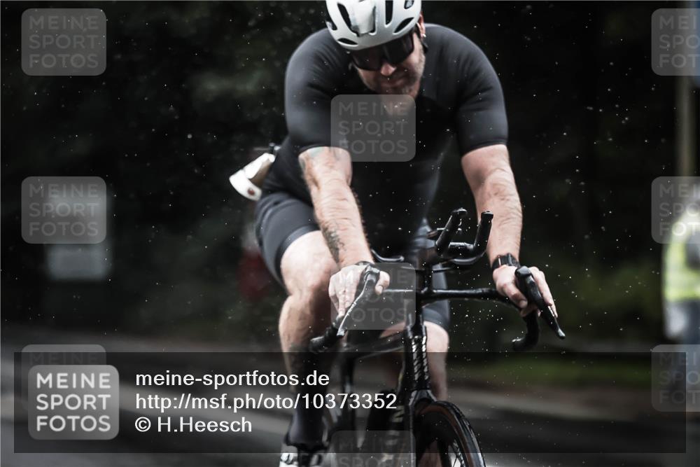 13.09.2026 - Stadtparktriathlon H.Heesch http://msf.ph/oto/10373352 13.09.2026 12:09:29 Radfahren 794, 841, 935, 945, 1039 meine-sportfotos.de