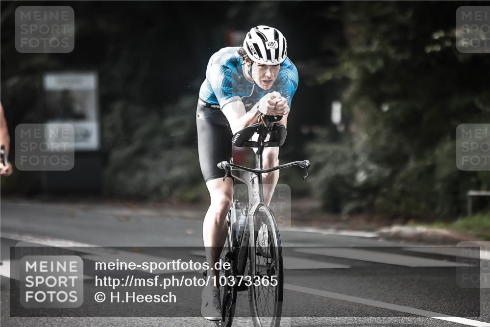 13.09.2026 - Stadtparktriathlon H.Heesch http://msf.ph/oto/10373365 13.09.2026 10:53:06 Radfahren 403, 405, 449, 484, 504, 553, 691 meine-sportfotos.de