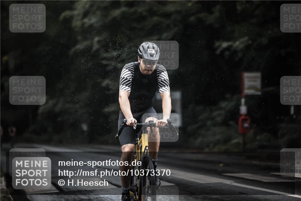 13.09.2026 - Stadtparktriathlon H.Heesch http://msf.ph/oto/10373370 13.09.2026 12:09:31 Radfahren 841, 935, 1039, 1059 meine-sportfotos.de