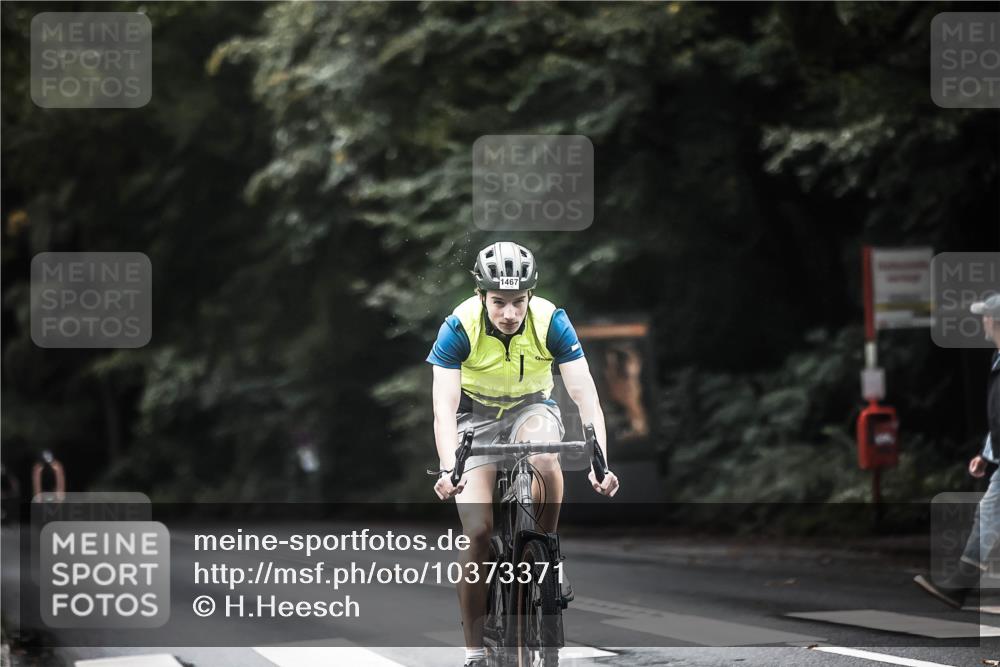 13.09.2026 - Stadtparktriathlon H.Heesch http://msf.ph/oto/10373371 13.09.2026 13:28:53 Radfahren 1467 meine-sportfotos.de