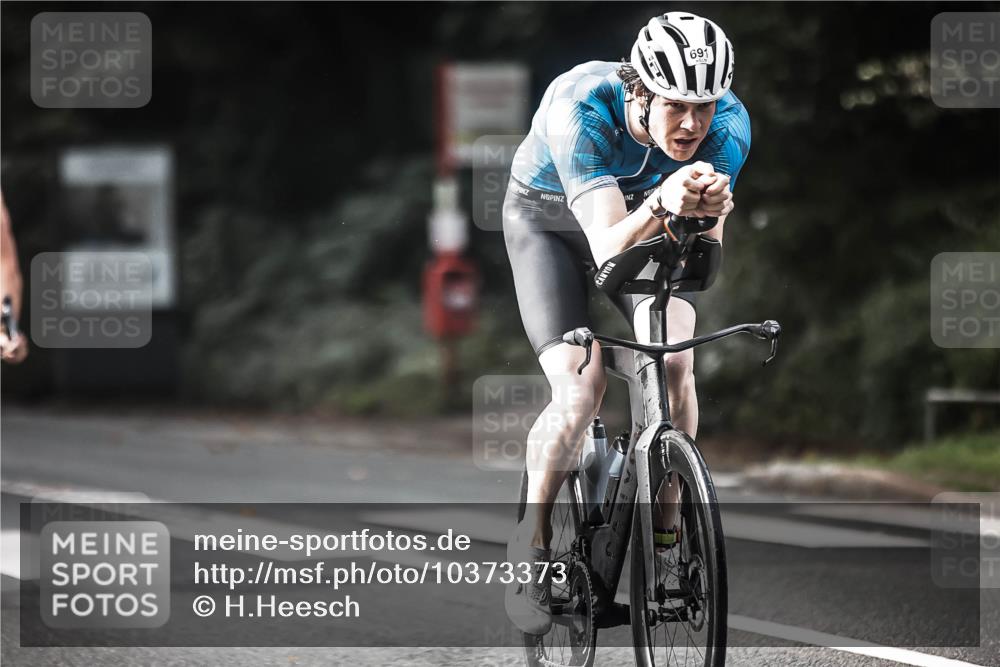 13.09.2026 - Stadtparktriathlon H.Heesch http://msf.ph/oto/10373373 13.09.2026 10:53:06 Radfahren 403, 405, 449, 484, 504, 553, 691 meine-sportfotos.de