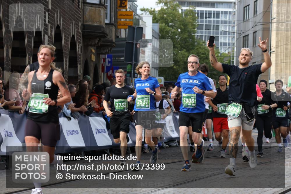 13.09.2026 - 21. swb-Marathon Bremen Strokosch-Dieckow http://msf.ph/oto/10373399 13.09.2026 13:37:04 Ziel 164, 551, 813, 843, 1936, 2275, 2673, 2819, 3541, 3585, 3635, 3815, 3874, 3998, 4006, 4050, 4304, 4335, 4414, 4676, 4892, 5061, 5236, 5355, 5447, 5656, 5823, 6050, 6280, 6340, 6408, 6516, 6568, 6966, 7039, 7229, 7237, 7640, 7656, 7765, 8498, 8685, 8723, 8790, 9658, 9776, 9807, 10068, 10070, 1180, 1854, 1991, 2531, 3333, 3732, 3894, 4932, 4947, 5547, 5577, 5612, 6046, 6629, 6904, 6947, 6961, 7006, 7571, 8268, 9701 meine-sportfotos.de