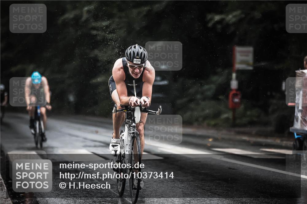 13.09.2026 - Stadtparktriathlon H.Heesch http://msf.ph/oto/10373414 13.09.2026 12:09:38 Radfahren 869, 928, 997, 1059 meine-sportfotos.de