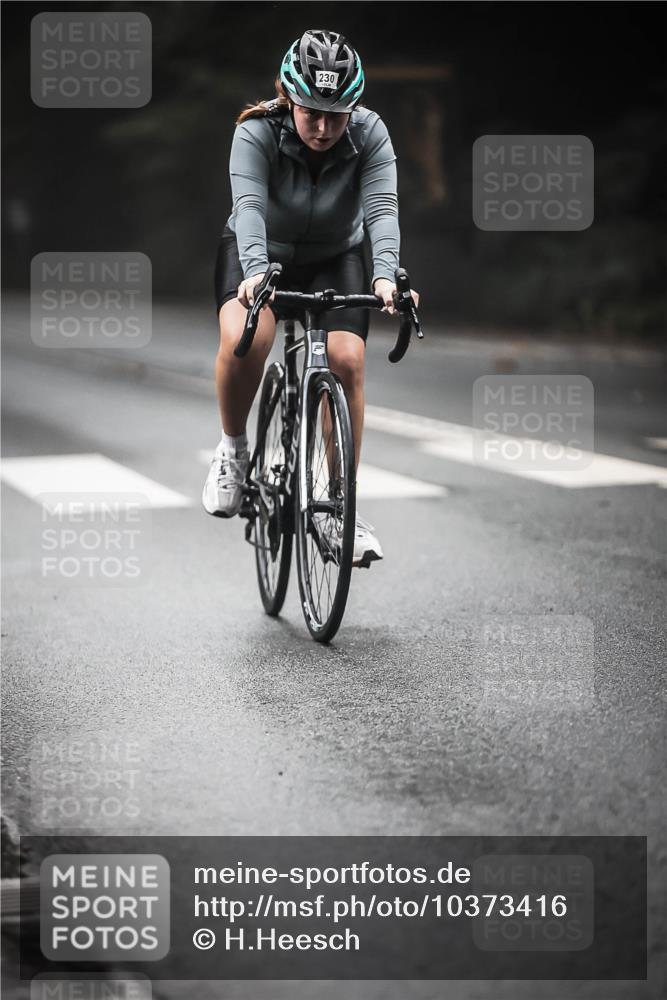 13.09.2026 - Stadtparktriathlon H.Heesch http://msf.ph/oto/10373416 13.09.2026 10:23:24 Radfahren 230, 341, 407 meine-sportfotos.de