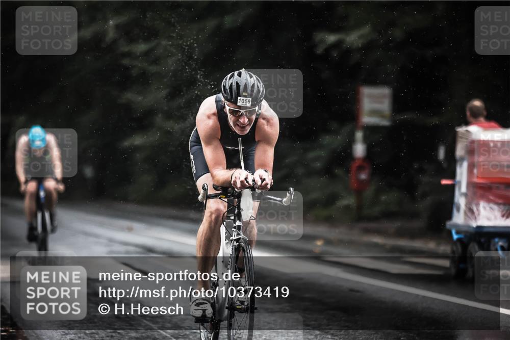 13.09.2026 - Stadtparktriathlon H.Heesch http://msf.ph/oto/10373419 13.09.2026 12:09:38 Radfahren 869, 928, 997, 1059 meine-sportfotos.de