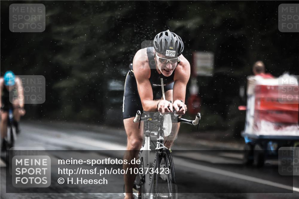 13.09.2026 - Stadtparktriathlon H.Heesch http://msf.ph/oto/10373423 13.09.2026 12:09:38 Radfahren 869, 928, 997, 1059 meine-sportfotos.de