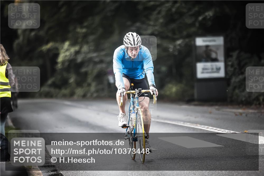 13.09.2026 - Stadtparktriathlon H.Heesch http://msf.ph/oto/10373448 13.09.2026 10:53:10 Radfahren 403, 484, 504, 691 meine-sportfotos.de