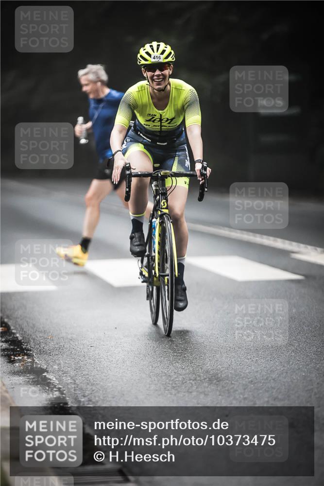 13.09.2026 - Stadtparktriathlon H.Heesch http://msf.ph/oto/10373475 13.09.2026 10:23:30 Radfahren 230, 341, 416 meine-sportfotos.de