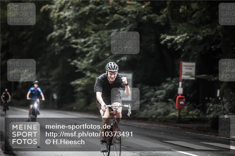 13.09.2026 - Stadtparktriathlon H.Heesch http://msf.ph/oto/10373491 13.09.2026 13:29:07 Radfahren 1344, 1346, 1436, 1517, 1526 meine-sportfotos.de