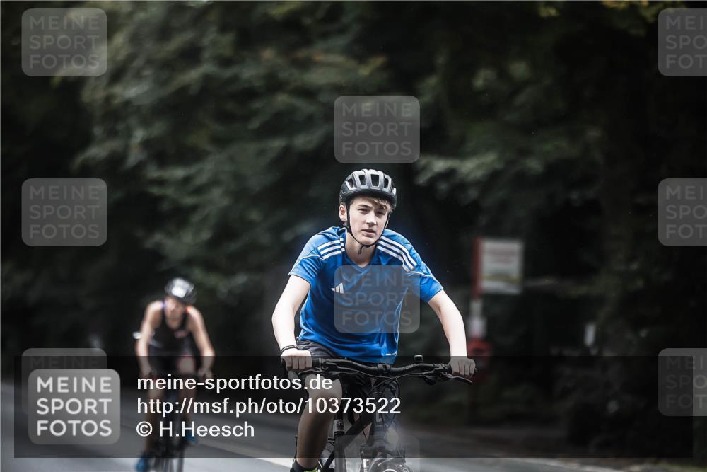 13.09.2026 - Stadtparktriathlon H.Heesch http://msf.ph/oto/10373522 13.09.2026 13:29:12 Radfahren 1436, 1517, 1526 meine-sportfotos.de