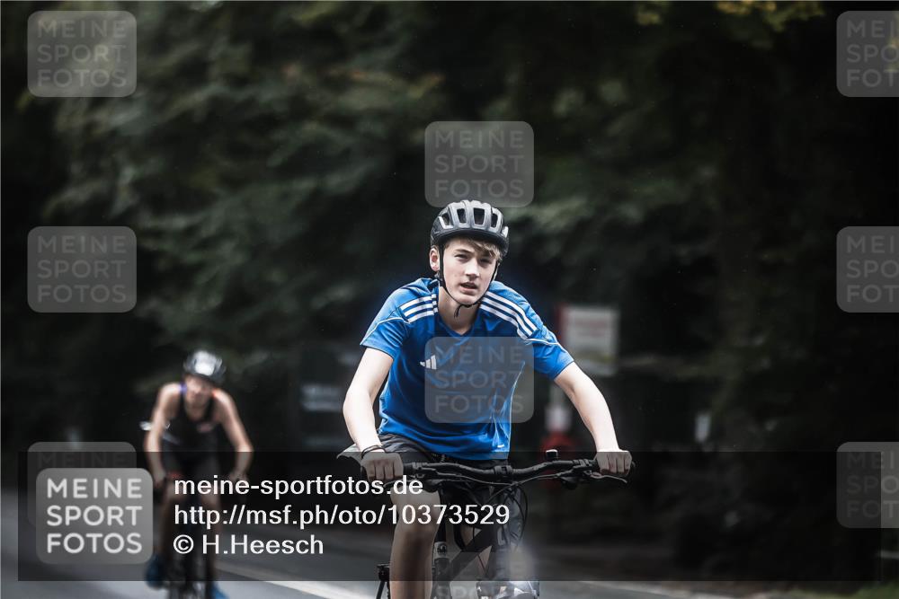 13.09.2026 - Stadtparktriathlon H.Heesch http://msf.ph/oto/10373529 13.09.2026 13:29:12 Radfahren 1436, 1517, 1526 meine-sportfotos.de