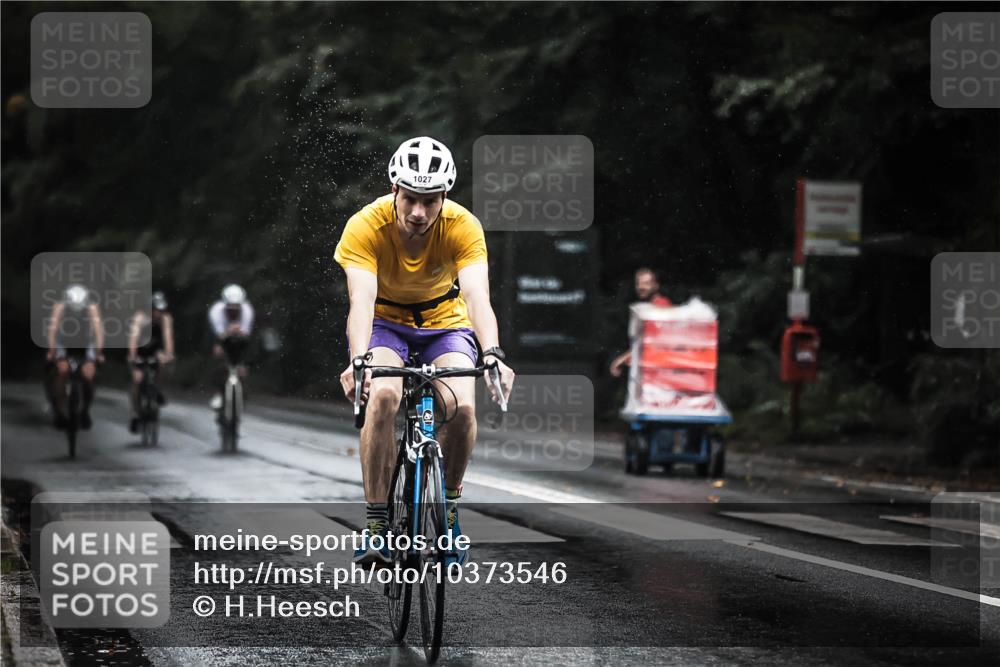 13.09.2026 - Stadtparktriathlon H.Heesch http://msf.ph/oto/10373546 13.09.2026 12:09:50 Radfahren 871, 952, 977, 990, 995, 1027 meine-sportfotos.de