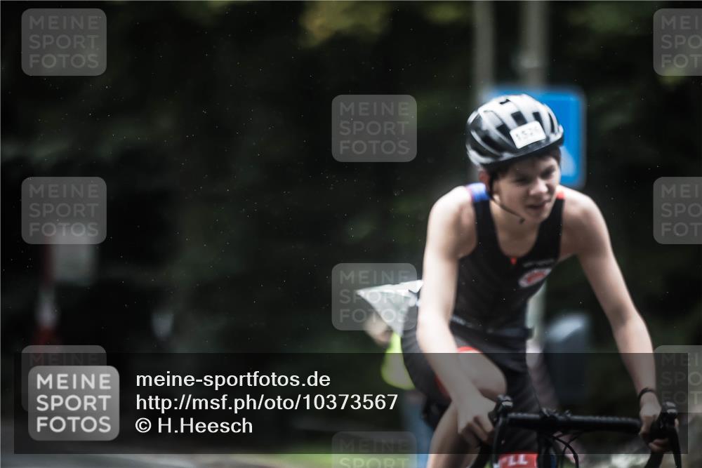 13.09.2026 - Stadtparktriathlon H.Heesch http://msf.ph/oto/10373567 13.09.2026 13:29:14 Radfahren 1517, 1526 meine-sportfotos.de