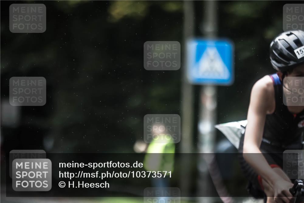 13.09.2026 - Stadtparktriathlon H.Heesch http://msf.ph/oto/10373571 13.09.2026 13:29:14 Radfahren 1517, 1526 meine-sportfotos.de