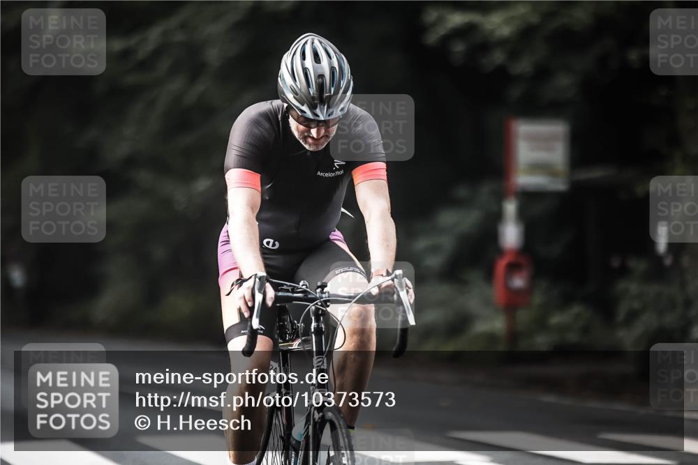 13.09.2026 - Stadtparktriathlon H.Heesch http://msf.ph/oto/10373573 13.09.2026 10:53:24 Radfahren 398, 524, 566 meine-sportfotos.de