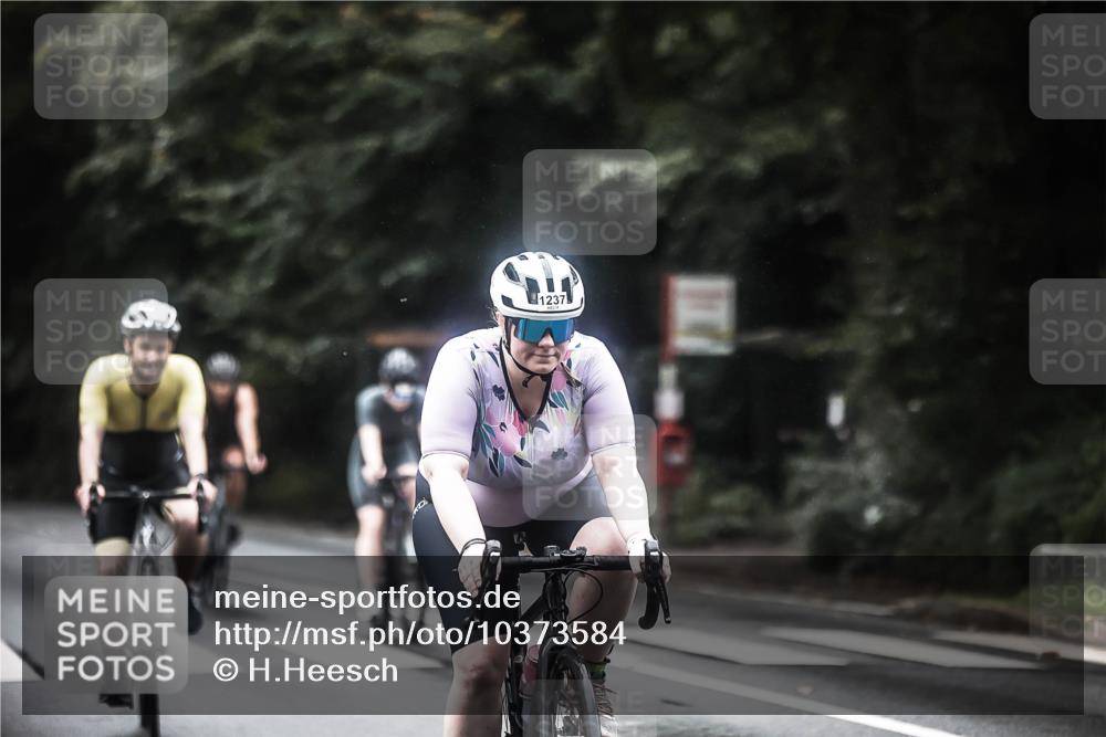 13.09.2026 - Stadtparktriathlon H.Heesch http://msf.ph/oto/10373584 13.09.2026 13:29:23 Radfahren 1212, 1237, 1386, 1406, 1430, 1453 meine-sportfotos.de