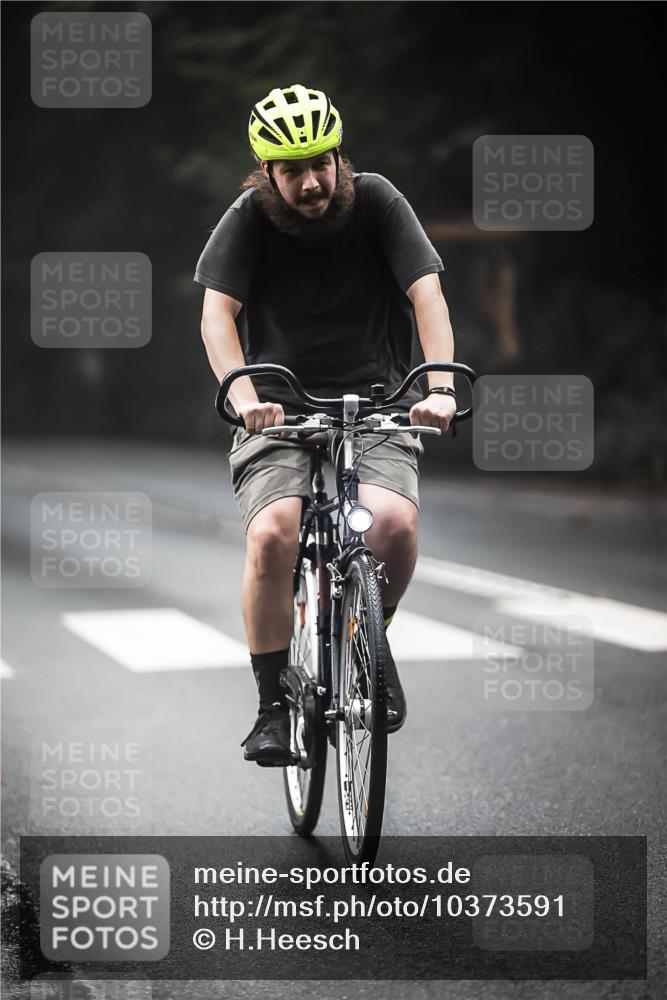 13.09.2026 - Stadtparktriathlon H.Heesch http://msf.ph/oto/10373591 13.09.2026 10:23:50 Radfahren 293, 336, 404 meine-sportfotos.de