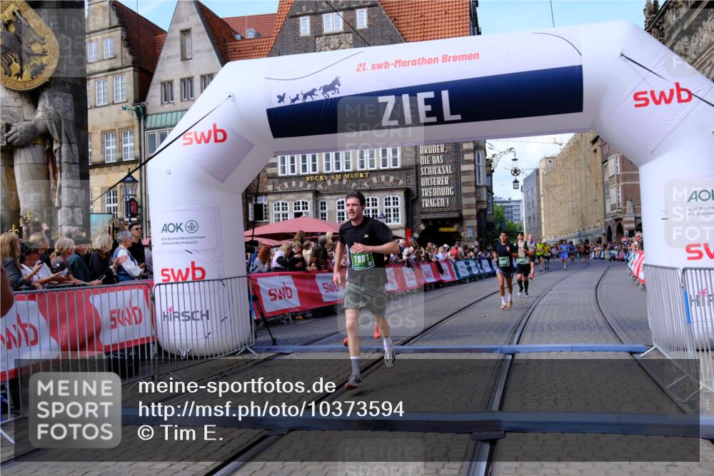 13.09.2026 - 21. swb-Marathon Bremen Tim E. http://msf.ph/oto/10373594 13.09.2026 13:10:52 Ziel 640, 1181, 1277, 1554, 2347, 2605, 4727, 5066, 5152, 5620, 5648, 6267, 7881, 8033 meine-sportfotos.de