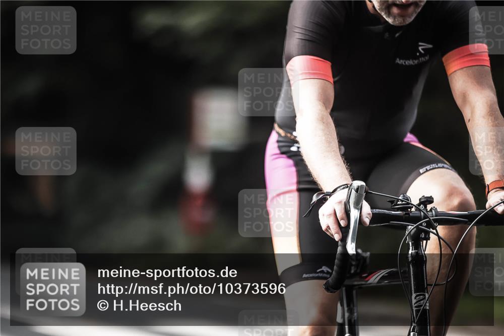 13.09.2026 - Stadtparktriathlon H.Heesch http://msf.ph/oto/10373596 13.09.2026 10:53:24 Radfahren 398, 524, 566 meine-sportfotos.de