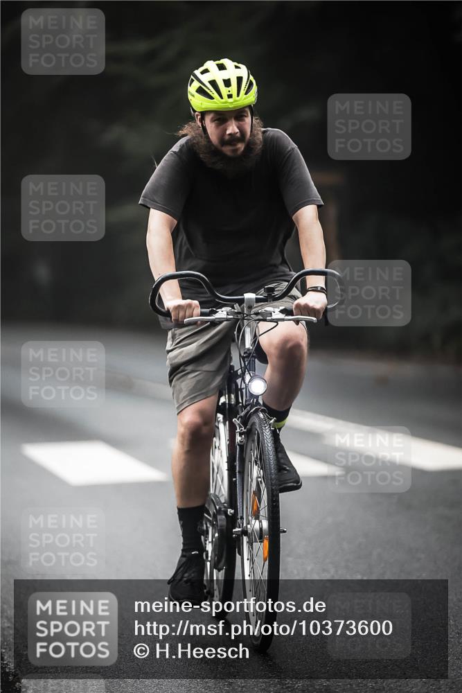 13.09.2026 - Stadtparktriathlon H.Heesch http://msf.ph/oto/10373600 13.09.2026 10:23:51 Radfahren 293, 336, 404 meine-sportfotos.de