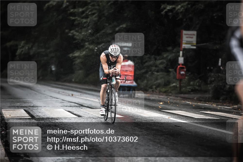 13.09.2026 - Stadtparktriathlon H.Heesch http://msf.ph/oto/10373602 13.09.2026 12:09:54 Radfahren 871, 952, 977, 990, 995, 1027 meine-sportfotos.de