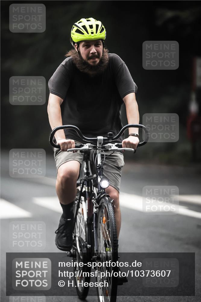 13.09.2026 - Stadtparktriathlon H.Heesch http://msf.ph/oto/10373607 13.09.2026 10:23:51 Radfahren 293, 336, 404 meine-sportfotos.de