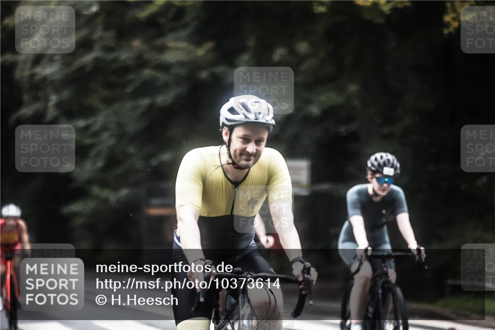 13.09.2026 - Stadtparktriathlon H.Heesch http://msf.ph/oto/10373614 13.09.2026 13:29:25 Radfahren 1212, 1237, 1386, 1406, 1430, 1453 meine-sportfotos.de