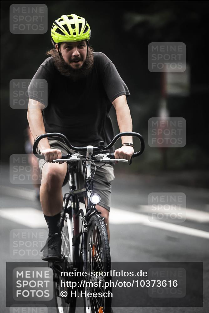 13.09.2026 - Stadtparktriathlon H.Heesch http://msf.ph/oto/10373616 13.09.2026 10:23:51 Radfahren 293, 336, 404 meine-sportfotos.de