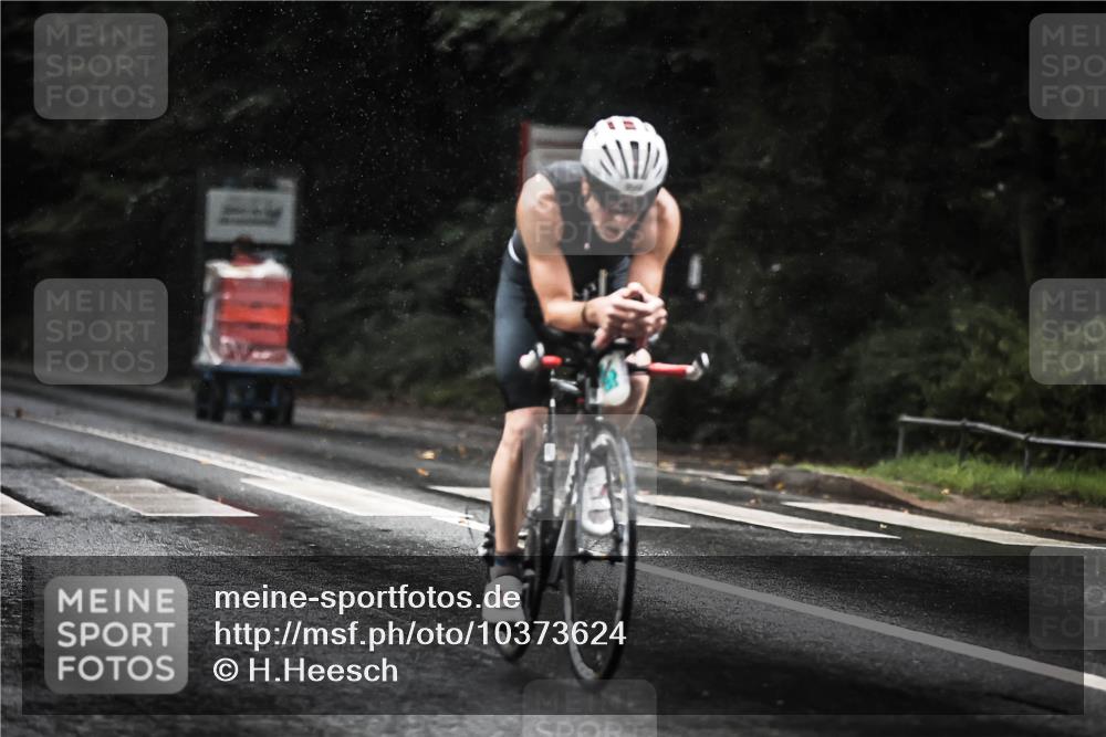 13.09.2026 - Stadtparktriathlon H.Heesch http://msf.ph/oto/10373624 13.09.2026 12:09:55 Radfahren 871, 952, 977, 990, 995, 1027 meine-sportfotos.de