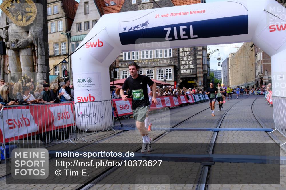13.09.2026 - 21. swb-Marathon Bremen Tim E. http://msf.ph/oto/10373627 13.09.2026 13:10:52 Ziel 640, 1181, 1277, 1554, 2347, 2605, 4727, 5066, 5152, 5620, 5648, 6267, 7881, 8033 meine-sportfotos.de