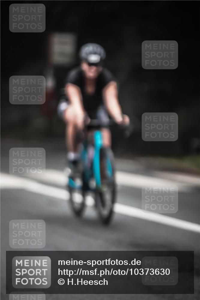 13.09.2026 - Stadtparktriathlon H.Heesch http://msf.ph/oto/10373630 13.09.2026 10:23:52 Radfahren 293, 336, 404 meine-sportfotos.de