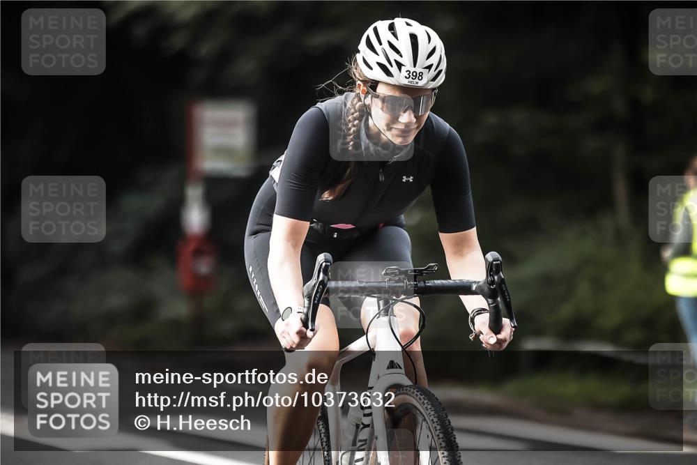 13.09.2026 - Stadtparktriathlon H.Heesch http://msf.ph/oto/10373632 13.09.2026 10:53:27 Radfahren 398, 524, 566 meine-sportfotos.de