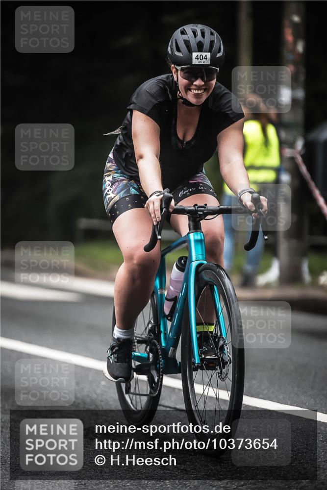 13.09.2026 - Stadtparktriathlon H.Heesch http://msf.ph/oto/10373654 13.09.2026 10:23:53 Radfahren 293, 336, 404 meine-sportfotos.de