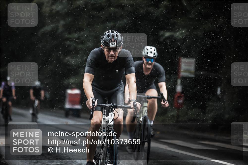 13.09.2026 - Stadtparktriathlon H.Heesch http://msf.ph/oto/10373659 13.09.2026 12:10:04 Radfahren 861, 882, 915, 925, 1001, 1016, 1044 meine-sportfotos.de