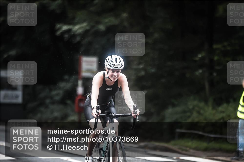 13.09.2026 - Stadtparktriathlon H.Heesch http://msf.ph/oto/10373669 13.09.2026 13:29:37 Radfahren 1360, 1385, 1435 meine-sportfotos.de