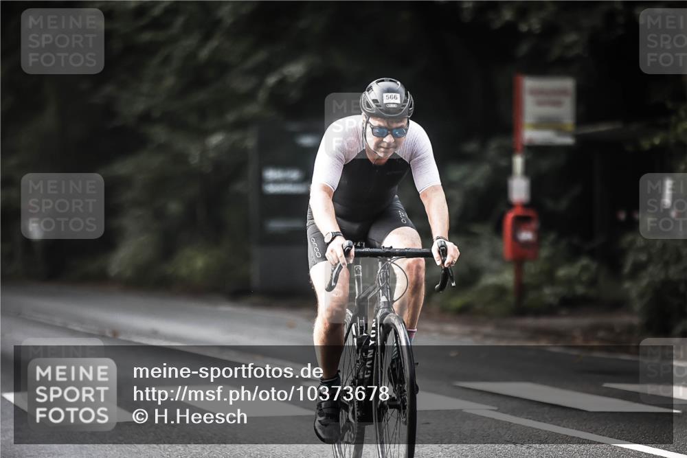13.09.2026 - Stadtparktriathlon H.Heesch http://msf.ph/oto/10373678 13.09.2026 10:53:30 Radfahren 398, 465, 524, 566 meine-sportfotos.de