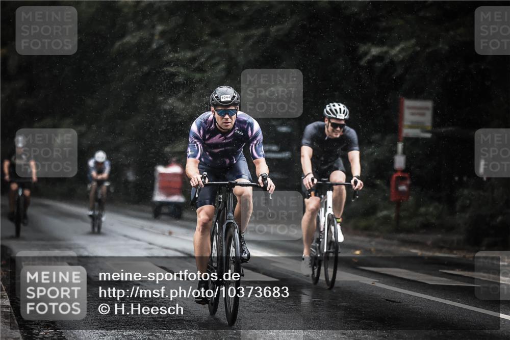 13.09.2026 - Stadtparktriathlon H.Heesch http://msf.ph/oto/10373683 13.09.2026 12:10:07 Radfahren 861, 882, 915, 925, 1001, 1016, 1044 meine-sportfotos.de