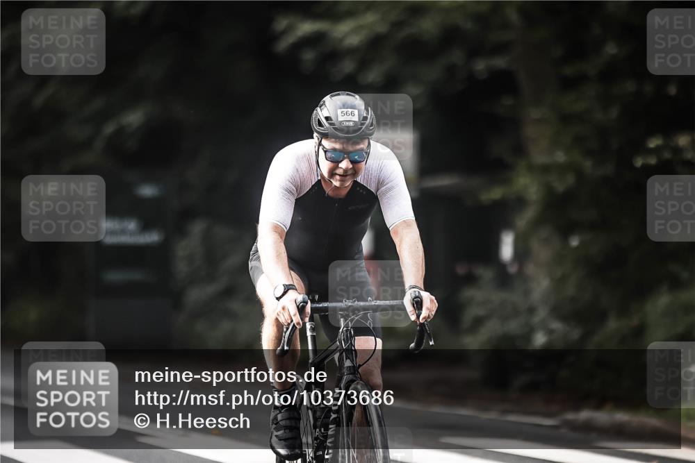 13.09.2026 - Stadtparktriathlon H.Heesch http://msf.ph/oto/10373686 13.09.2026 10:53:30 Radfahren 398, 465, 524, 566 meine-sportfotos.de