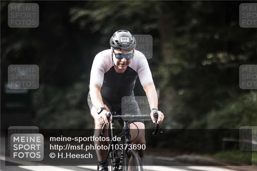 13.09.2026 - Stadtparktriathlon H.Heesch http://msf.ph/oto/10373690 13.09.2026 10:53:30 Radfahren 398, 465, 524, 566 meine-sportfotos.de