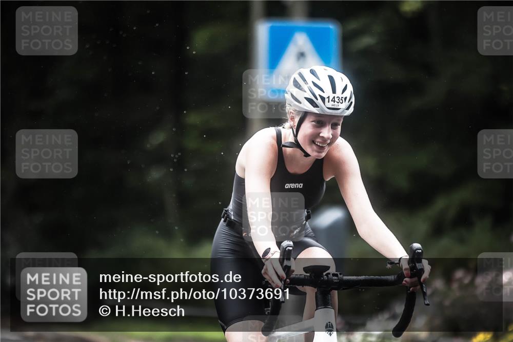 13.09.2026 - Stadtparktriathlon H.Heesch http://msf.ph/oto/10373691 13.09.2026 13:29:37 Radfahren 1360, 1385, 1435 meine-sportfotos.de